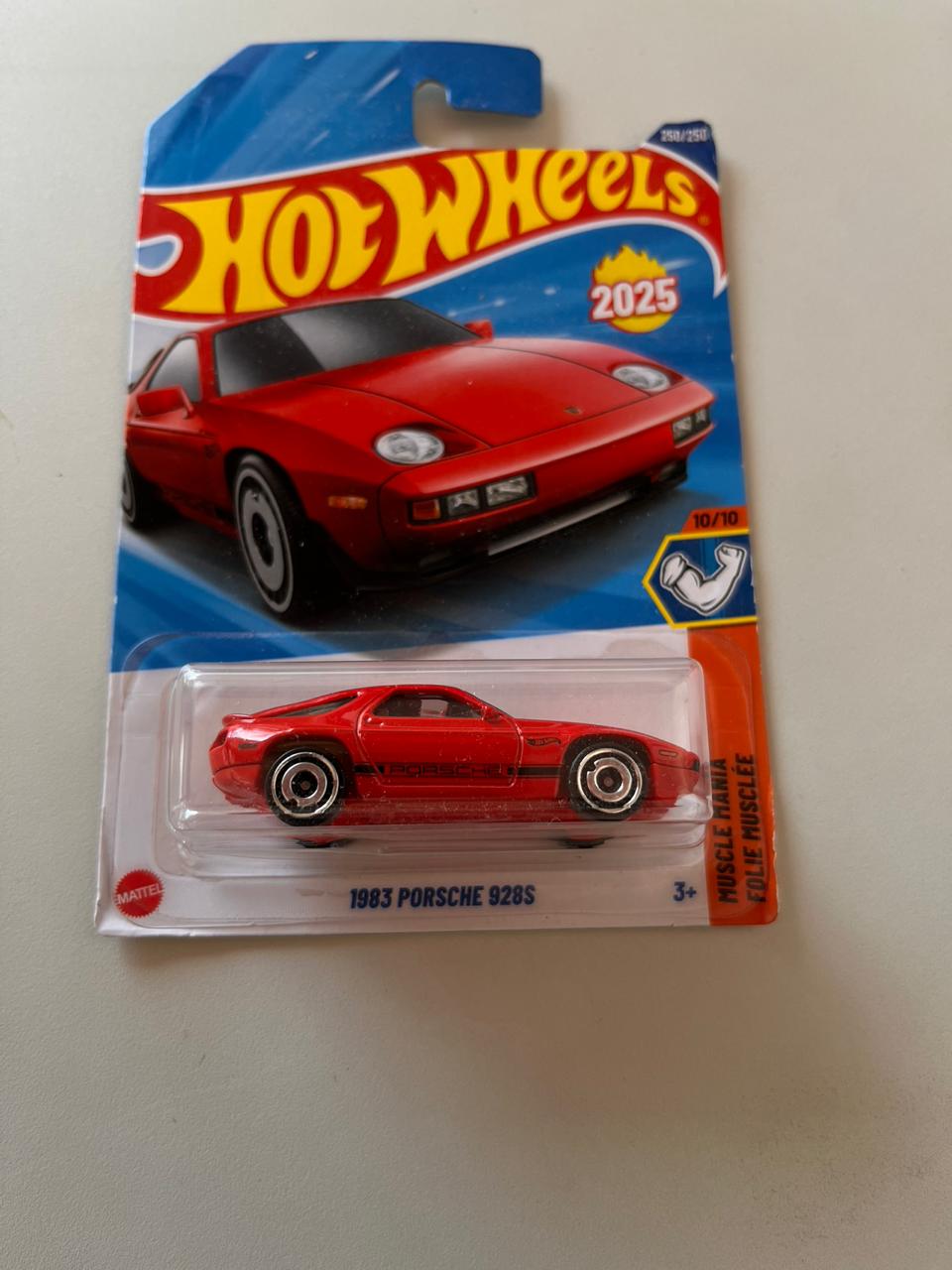 Hot Wheels 1983 Porsche 928S – 1:64 Scale Die-Cast Classic Supercar