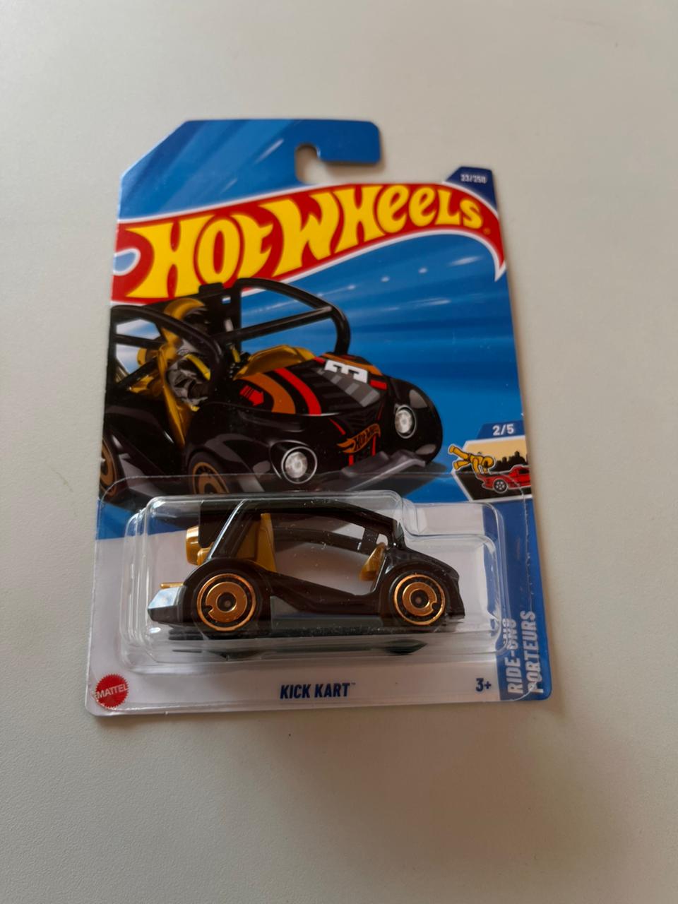 Hot Wheels Kick Kart – 1:64 Scale Die-Cast Go-Kart