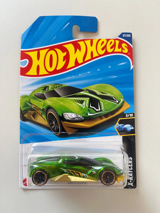Hot Wheels Crescendo – 2025 Die-Cast Car (X-Raycers 3/10, Green/Gold Transparent Body)